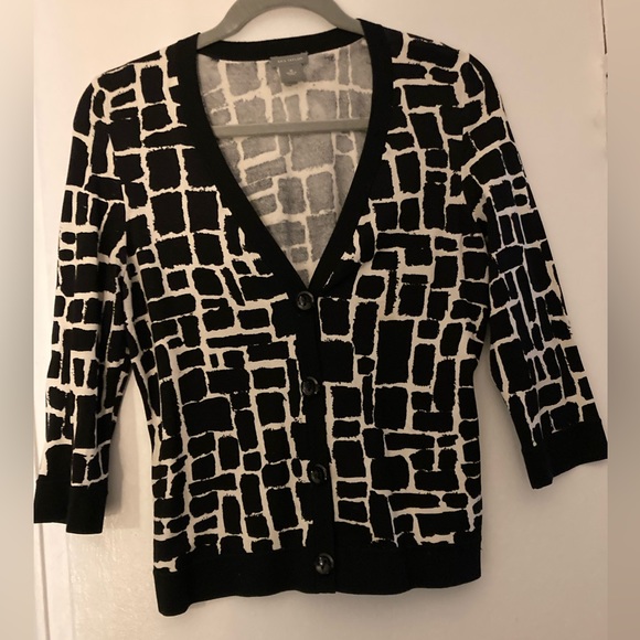 Ann Taylor cropped silk black and white 3/4 sleeves cardigan NWOT ❤️🌹 - Picture 1 of 5